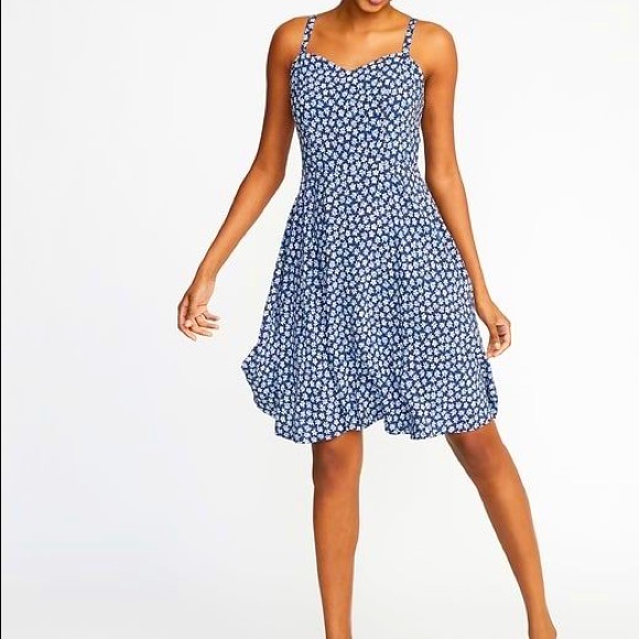Old Navy Dresses & Skirts - Old Navy Fit & Flare Printed Floral Cami Dress